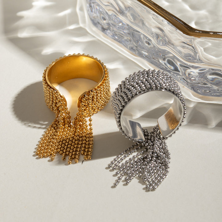 Tassel-shaped adjustable ring