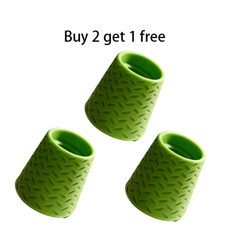 Portable outdoor cleaning shower head