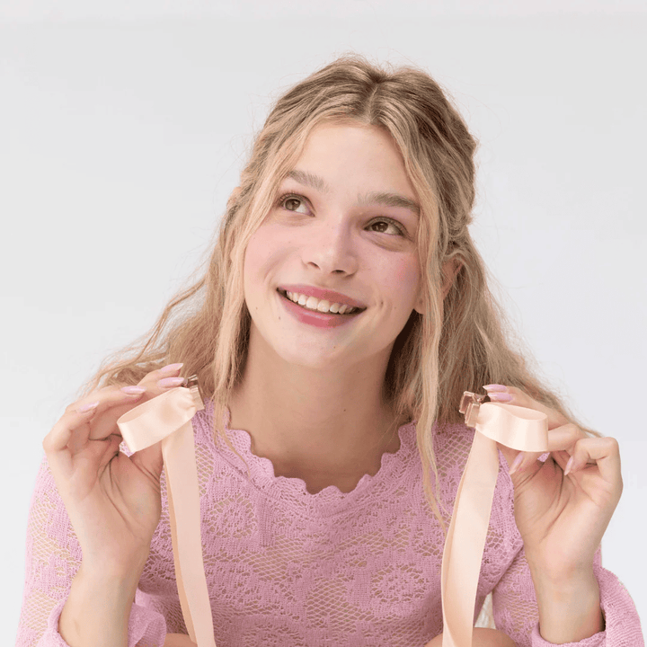 Magnetic bow hair clip