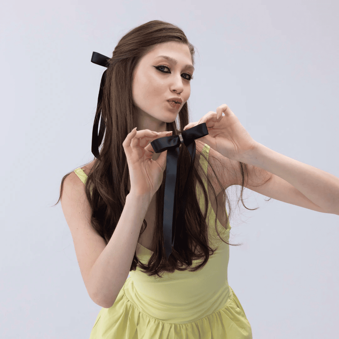 Magnetic bow hair clip