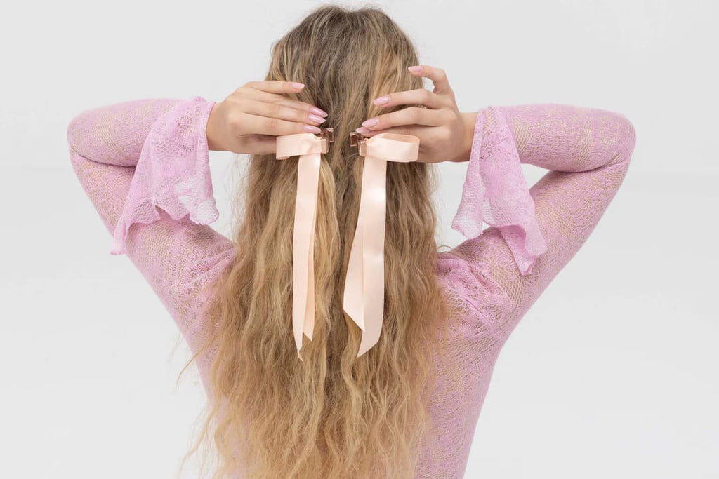Magnetic bow hair clip