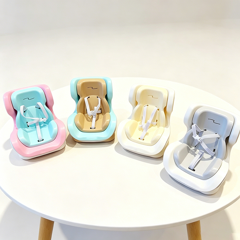 Doll-Compatible Safety Seat