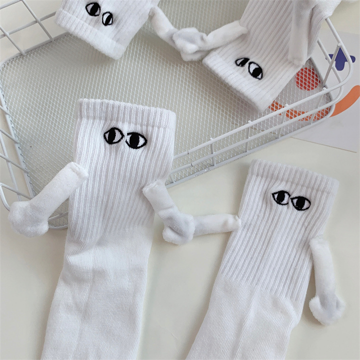 Magnetic "Hand-Holding" Couple Socks — Cute Couple &amp; Friendship Style