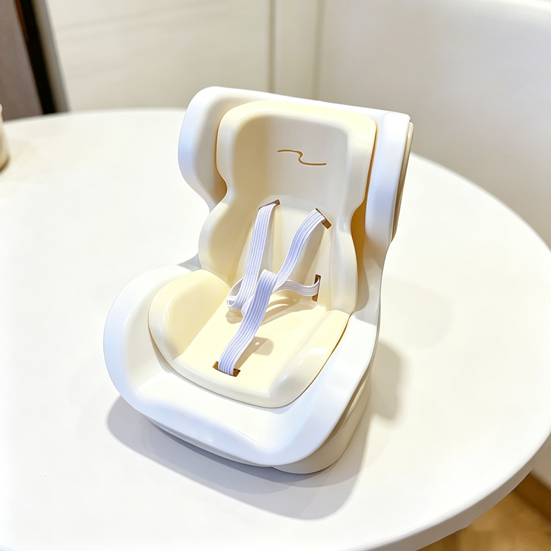 Doll-Compatible Safety Seat