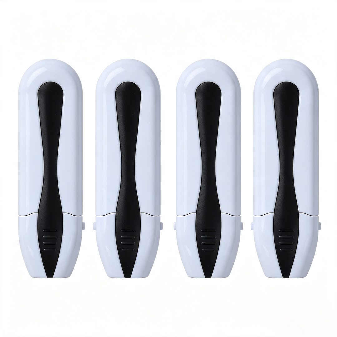 Eyeglasses cleaning brush