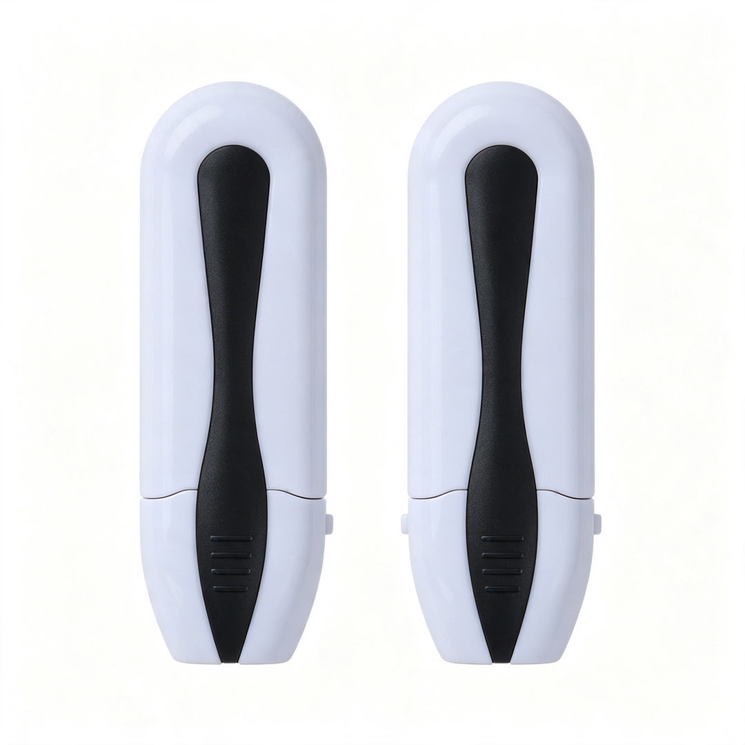 Eyeglasses cleaning brush