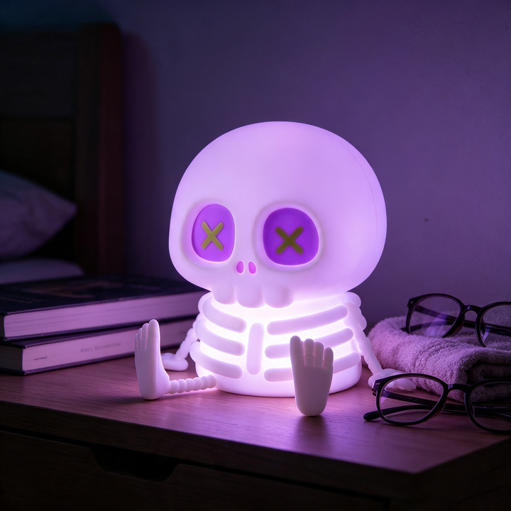 Skull Patting Night Light