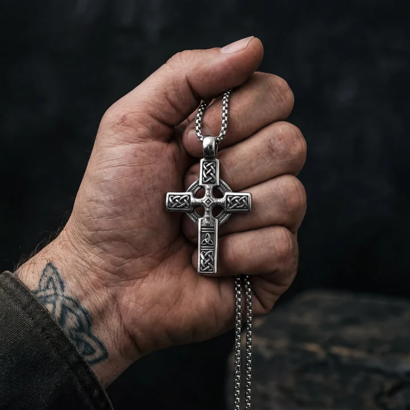 Cut-out cross pendant necklace