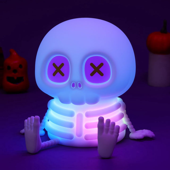 Skull Patting Night Light