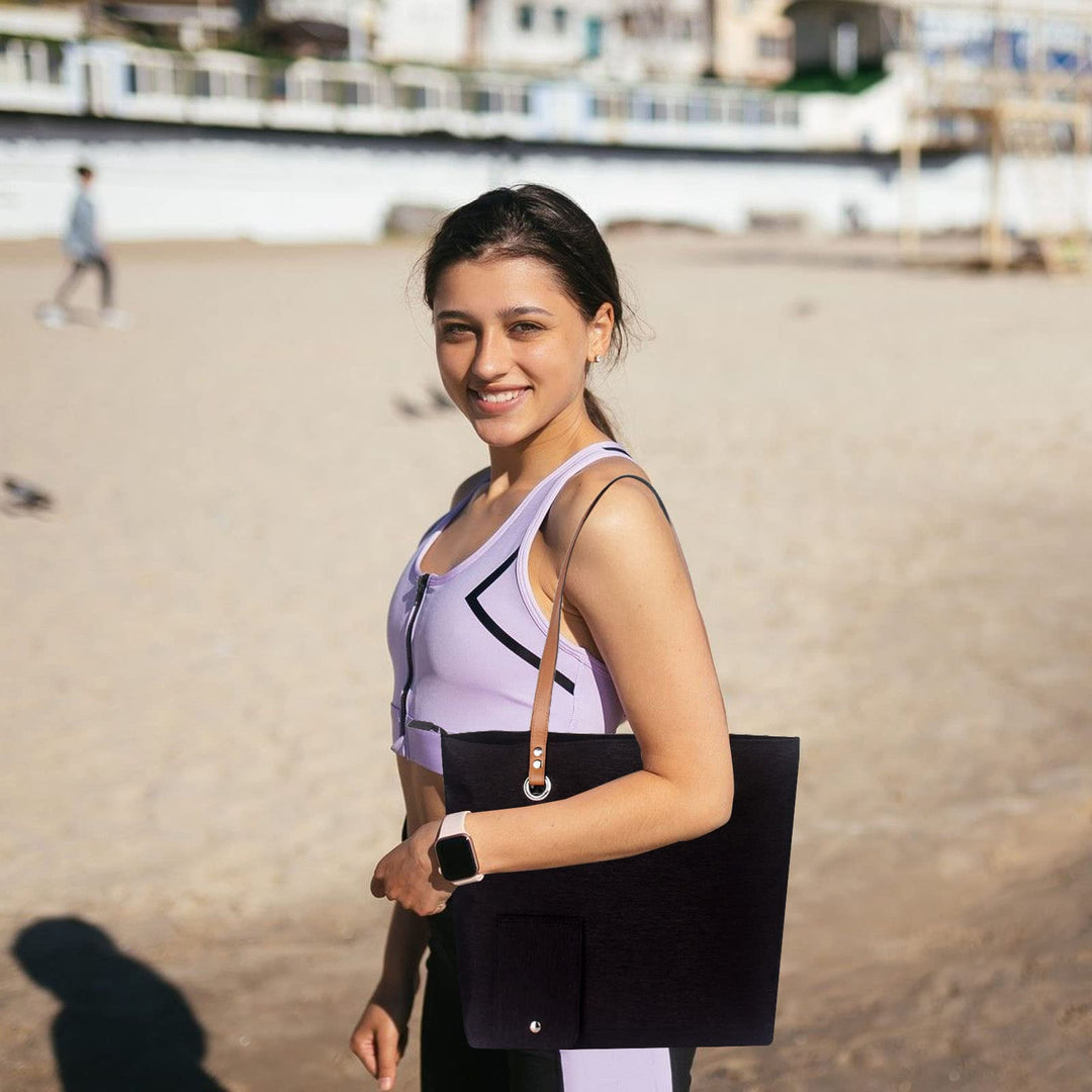 Portable insulated wine bag