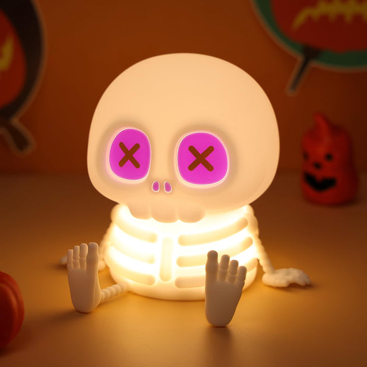 Skull Patting Night Light