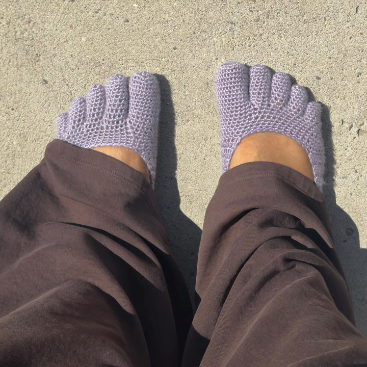 Crocheted five-finger slippers