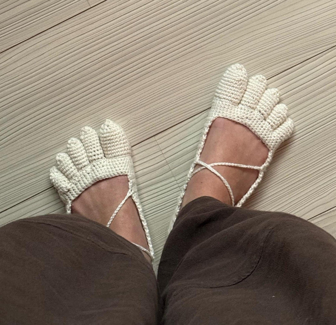 Crocheted five-finger slippers