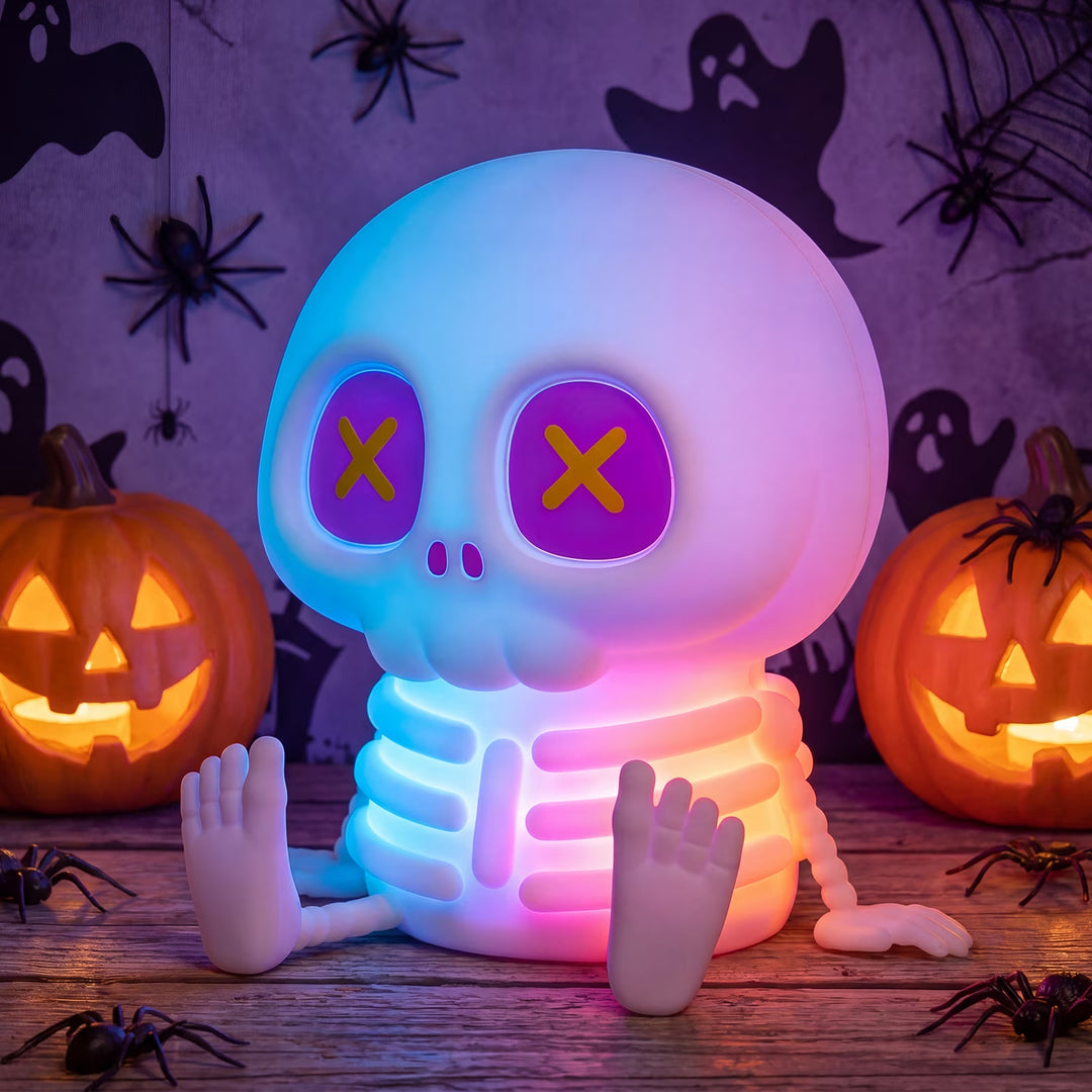 Skull Patting Night Light