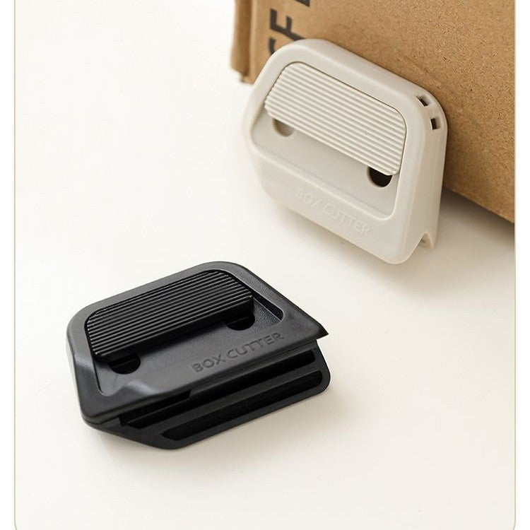 Automatic rebound box cutter