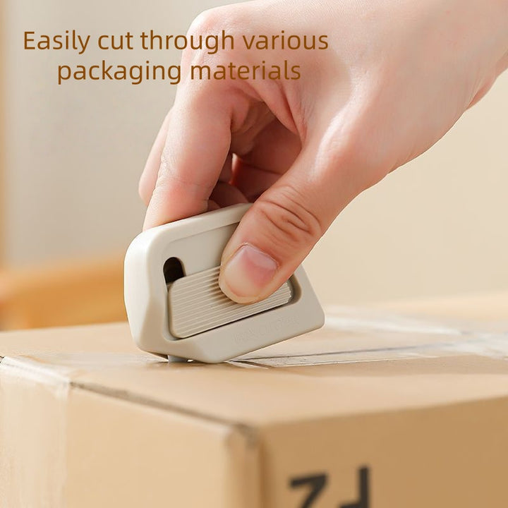 Automatic rebound box cutter