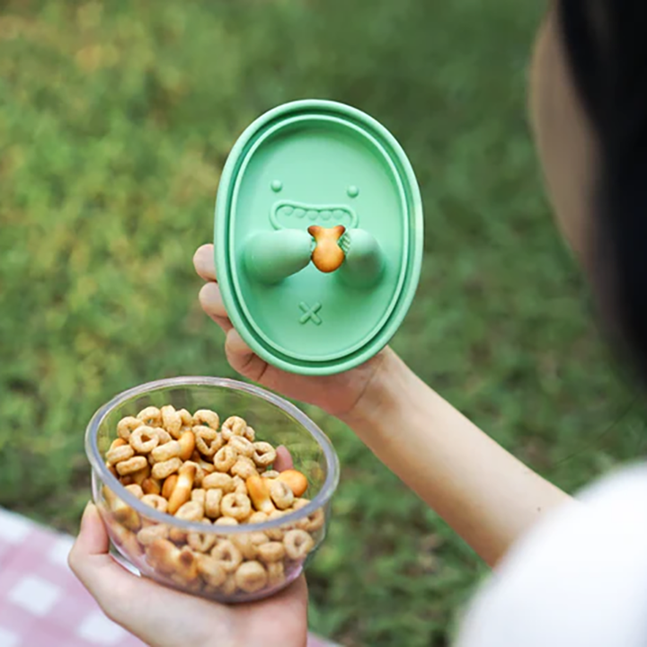 Cookie and snack storage box