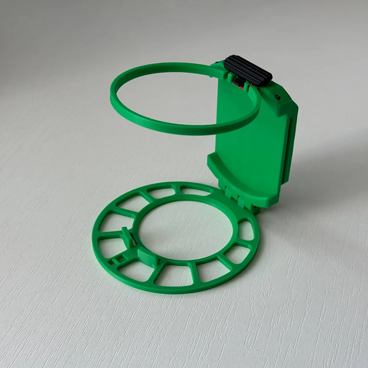 Collapsible belt-mounted drink holder
